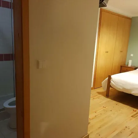 Abrigo Da Geira House منزل للإقامة *