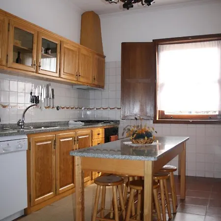 Abrigo Da Geira House منزل للإقامة *